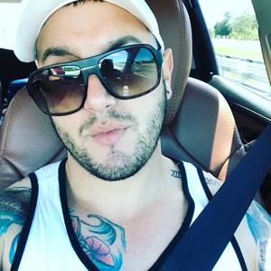 Meet your Posher, Dylan j